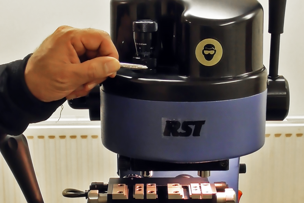 How To Calibrate Your RST Mustang Key Machine To Cut Dimple Keys  (Section) 2